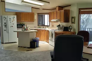 136 Castle Ct, Fortuna, CA 95540 - Photo 5