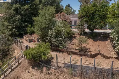 19394 Bainter Ave, Los Gatos, CA 95030 - Photo 13