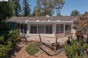 19394 Bainter Ave, Los Gatos, CA 95030 - Photo 15