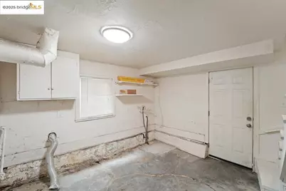 8117 Ney Ave, Oakland, CA 94605 - Photo 45