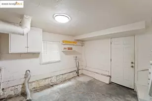 8117 Ney Ave, Oakland, CA 94605 - Photo 45