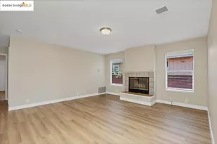 10500 Creekside Cir, Oakland, CA 94603 - Photo 11