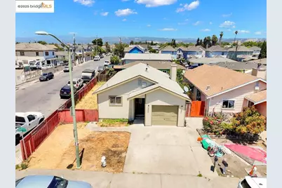 10500 Creekside Circle, Oakland, CA 94603 - Photo 31