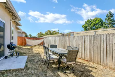 9409 Carter Ct, Stockton, CA 95209 - Photo 29