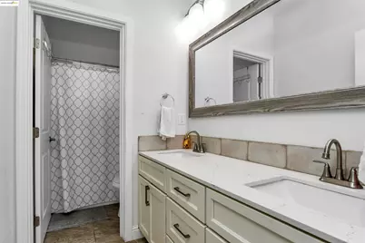 9409 Carter Ct, Stockton, CA 95209 - Photo 21