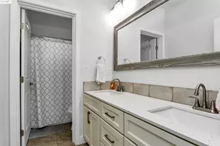 9409 Carter Ct, Stockton, CA 95209 - Photo 21