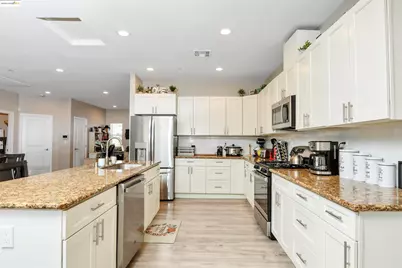 9409 Carter Ct, Stockton, CA 95209 - Photo 11