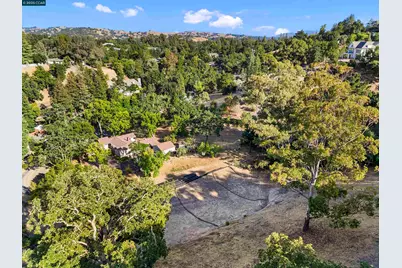 221 Dean Rd, Alamo, CA 94507 - Photo 13