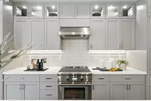 1670 Larkspur St, Alameda, CA 94501 - Photo 9