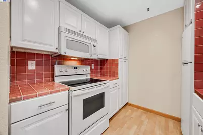 1308 Walden Rd #37, Walnut Creek, CA 94597 - Photo 9