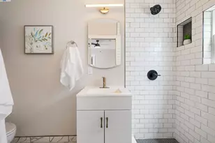 2133 30th St, Oakland, CA 94606 - Photo 13