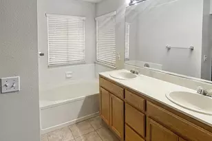 1214 Dover Ln, Tracy, CA 95377 - Photo 17