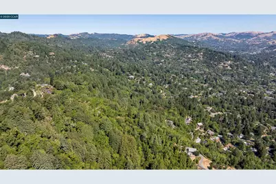 100 Black Log Rd, Kentfield, CA 94904 - Photo 17