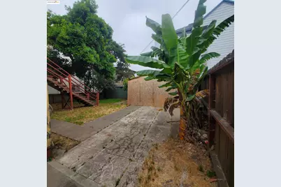 1737 13th Ave, Oakland, CA 94606 - Photo 15
