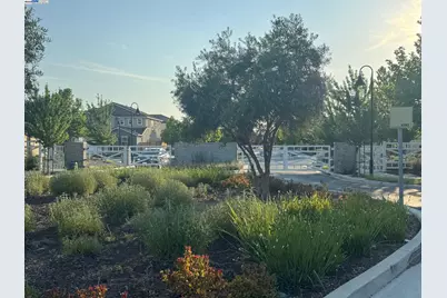 5611 Trinity Lakes Ln, Antioch, CA 94531 - Photo 3