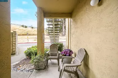 1407 Forest Run, Hercules, CA 94547 - Photo 7