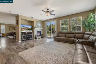 1117 Van Gogh Ln, Patterson, CA 95363 - Photo 15