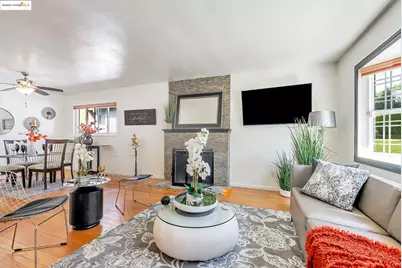6941 Outlook Ave, Oakland, CA 94605 - Photo 11