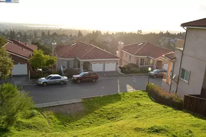4320 Terrabella Way, Oakland, CA 94619 - Photo 21
