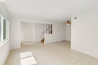1064 Mohr Ln #C, Concord, CA 94518 - Photo 3