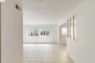 1064 Mohr Ln #C, Concord, CA 94518 - Photo 15