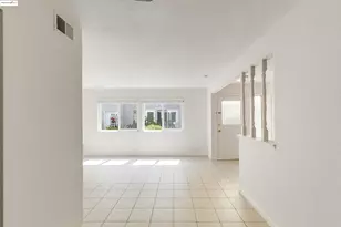 1064 Mohr Ln, Concord, CA 94518 - Photo 15