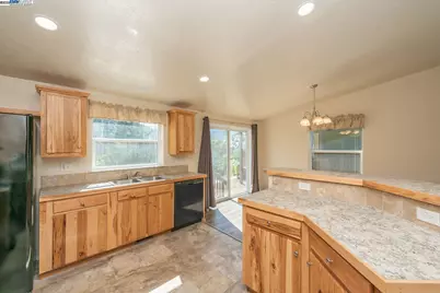 38500 State Highway 299, Junction City, CA 96048 - Photo 17