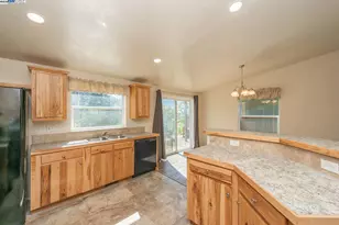 38500 State Hwy 299, Junction City, CA 96048 - Photo 17