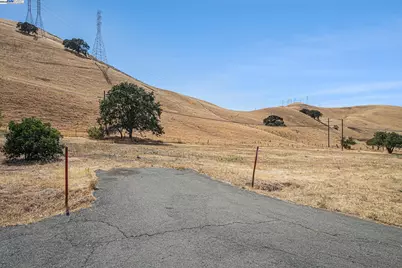 5799 Nortonville, Pittsburg, CA 94565 - Photo 43