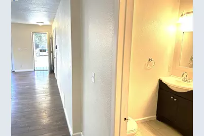 10580 Creekside, Oakland, CA 94603 - Photo 17