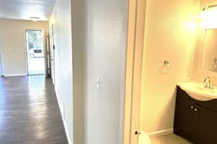 10580 Creekside, Oakland, CA 94603 - Photo 17