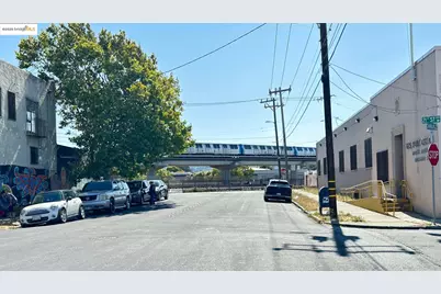 2031-2033 Chanslor Avenue, Richmond, CA 94801 - Photo 3