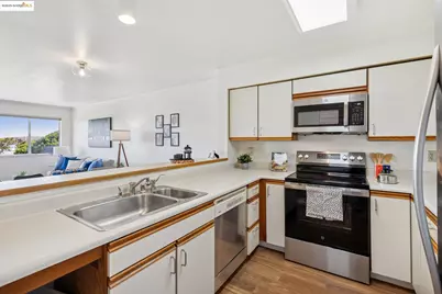 1205 Melville Sq #304, Richmond, CA 94804 - Photo 15