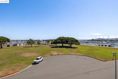 1205 Melville Sq #304, Richmond, CA 94804 - Photo 7