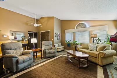 1995 Edgeview Way, Discovery Bay, CA 94505 - Photo 5