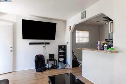 1058 71st Ave, Oakland, CA 94621 - Photo 3
