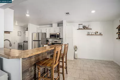 354 Hazelnut Lane, Oakley, CA 94561 - Photo 7