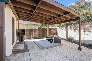 354 Hazelnut Ln, Oakley, CA 94561 - Photo 5