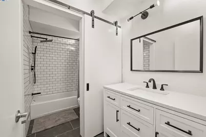 1828 Arrowhead Dr, Oakland, CA 94611 - Photo 15