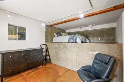 1828 Arrowhead Dr, Oakland, CA 94611 - Photo 17