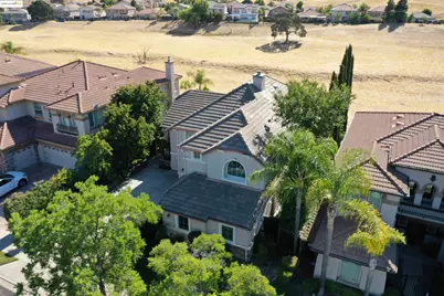 2665 Torrey Pines Dr, Brentwood, CA 94513 - Photo 9