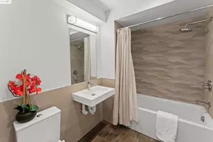 2747 San Pablo Ave, Berkeley, CA 94702 - Photo 23