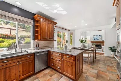 43 Ferdinand Way, Novato, CA 94949 - Photo 15