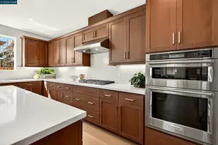 2250 Vandeleur Dr, Napa, CA 94558 - Photo 25