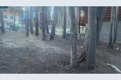 5428 Hillside Dr, Soda Springs, CA 95728 - Photo 3
