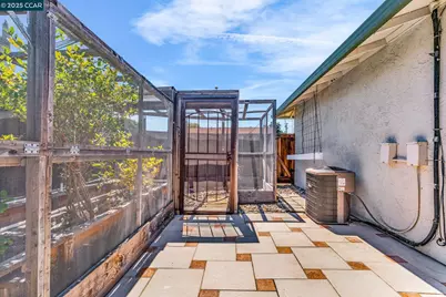 4380 Saint Charles Pl, Concord, CA 94521 - Photo 35