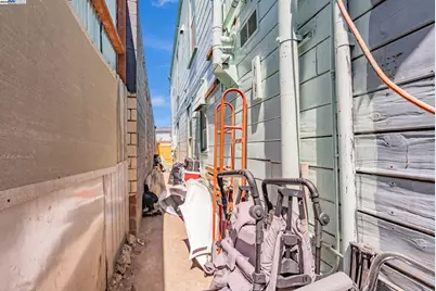 1706-1704 Center St, Oakland, CA 94607 - Photo 55