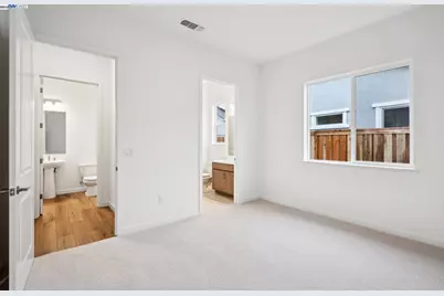 17618 Brightwood Avenue, Lathrop, CA 95330 - Photo 29