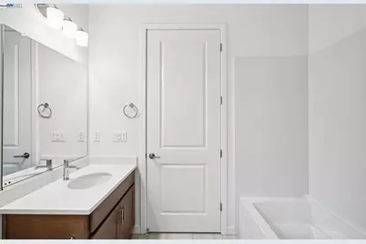 17618 Brightwood Avenue, Lathrop, CA 95330 - Photo 33