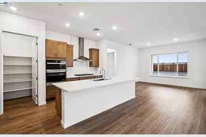 17618 Brightwood Avenue, Lathrop, CA 95330 - Photo 11